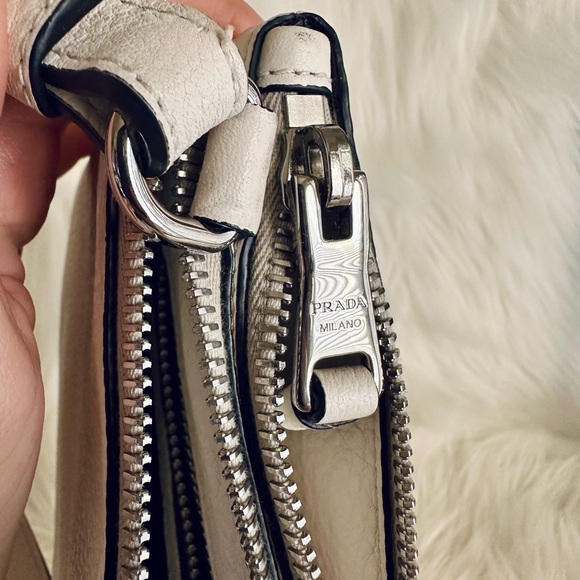 PRADA VITELLO PHENIX CROSSBODY BAG - Picture 10 of 12